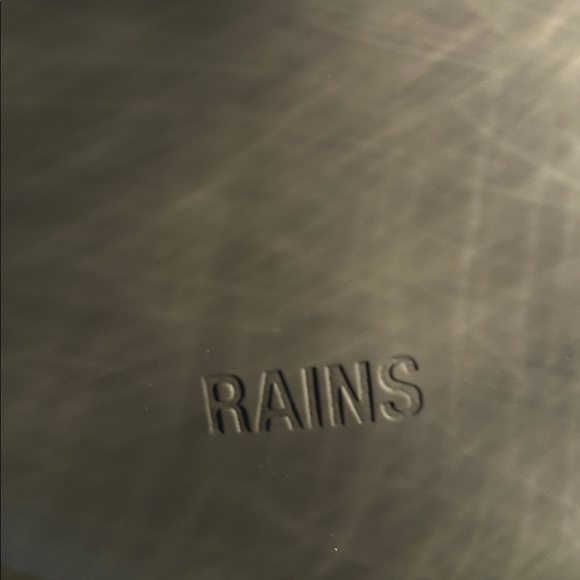 Rains army Green Crossbody Bag NWOT - Picture 2 of 6